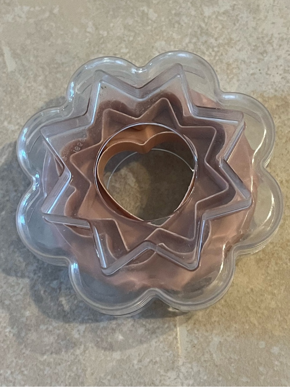 Tupperware cookie cutter set - Picture 2 of 2